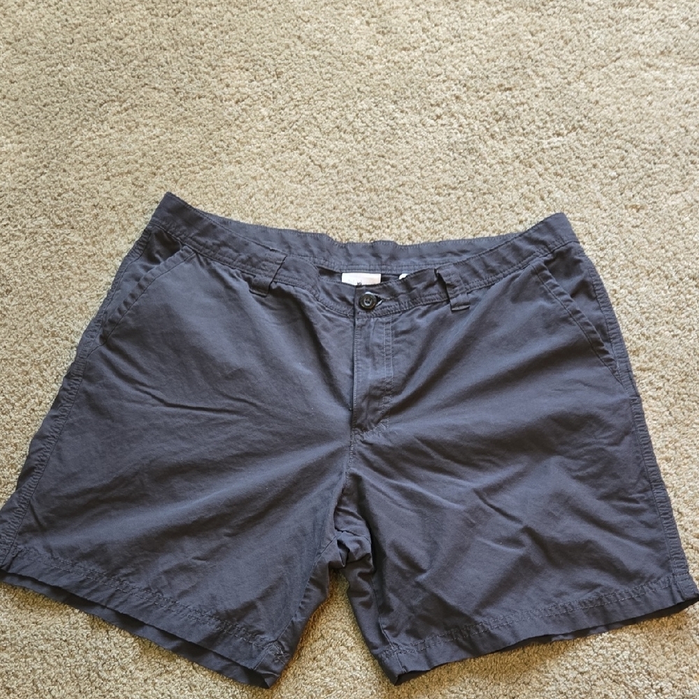 Columbia Gray Flat Front Shorts Casual Style
